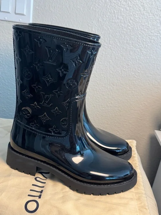 NWT Louis Vuitton Black Patent Monogram Mid-Calf Rain Boots - Picture 2 of 8